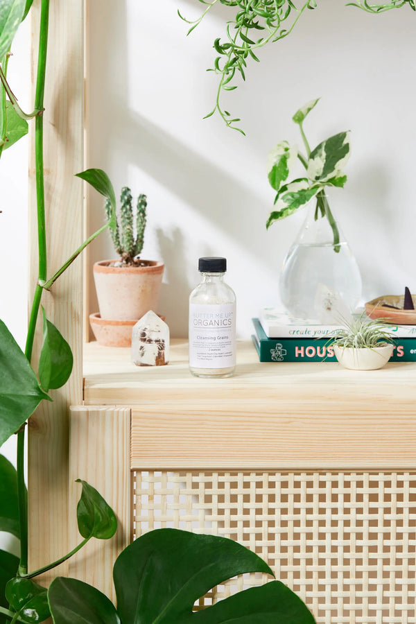 Cleansing Grains / organic Face Scrub / Facial Wash / Exfoliant / White Smokey