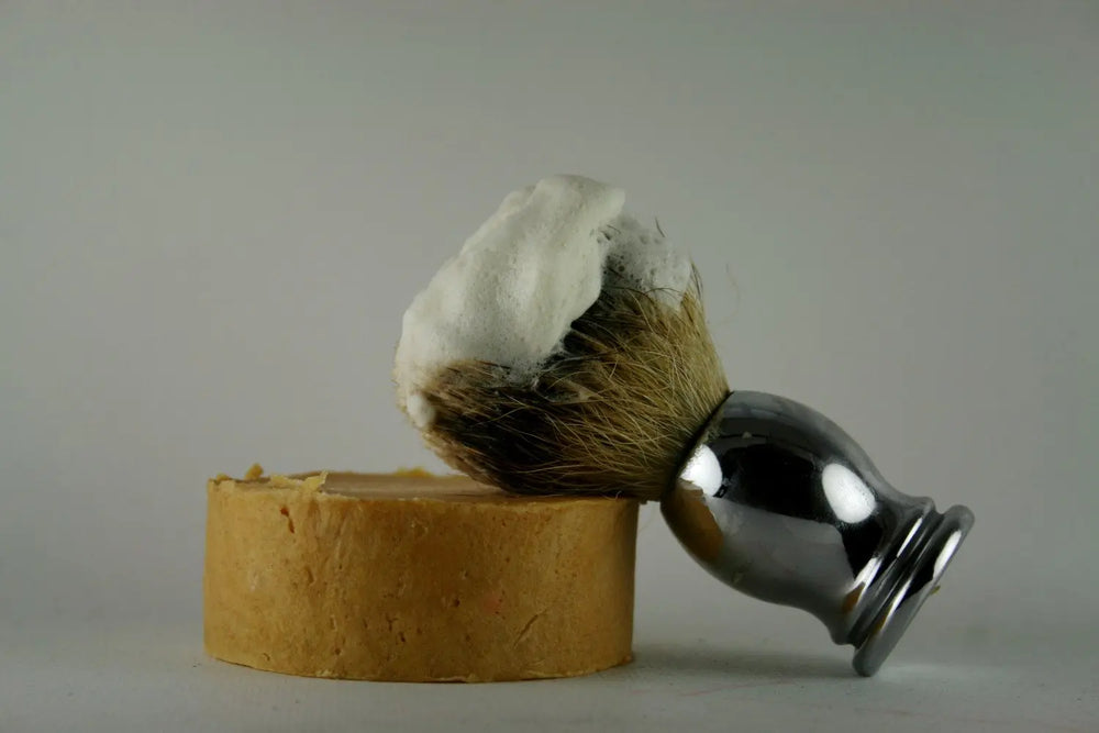 Woodland Spice Artisan Shave Soap, Natural Shaving Maroon Oliver