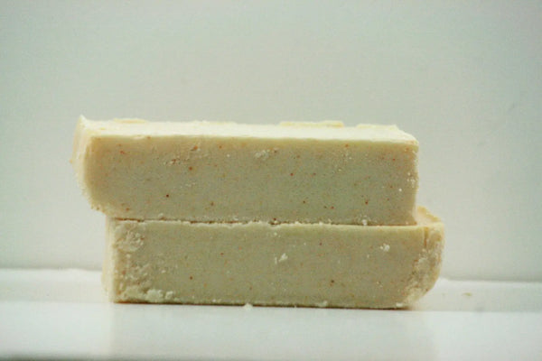 Lemongrass Sea Salt Bar Maroon Oliver