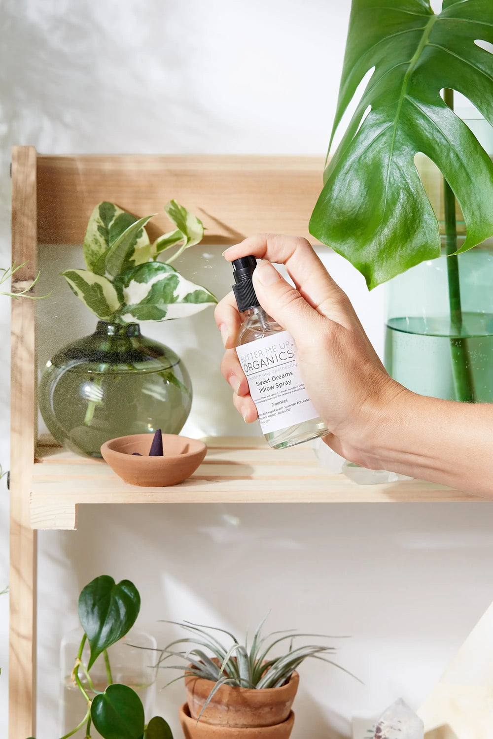 Organic Pillow Mist / Aromatherapy  / Relaxing Essential Oils / Gentle White Smokey