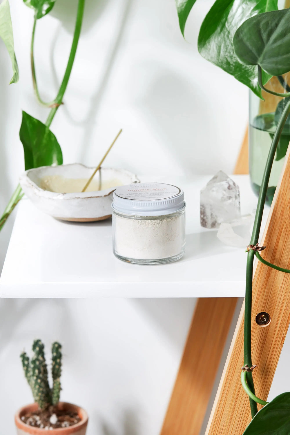 Turmeric Mask White Smokey