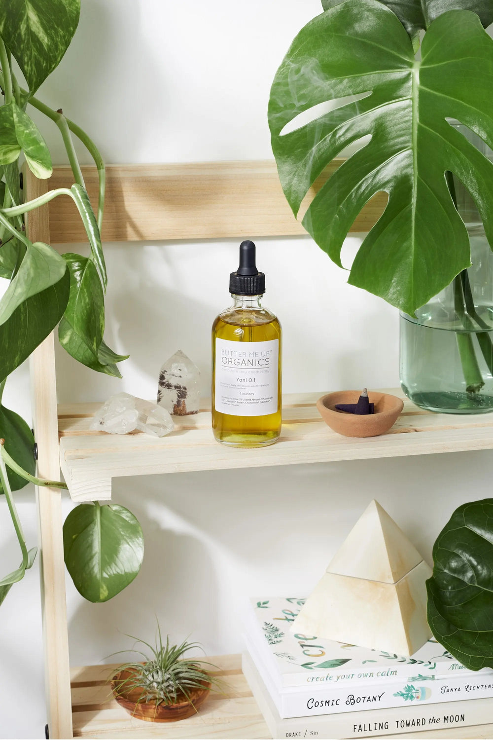 Organic Yoni Oil / Feminine Care / Women's Health / Yoni - Thrivera