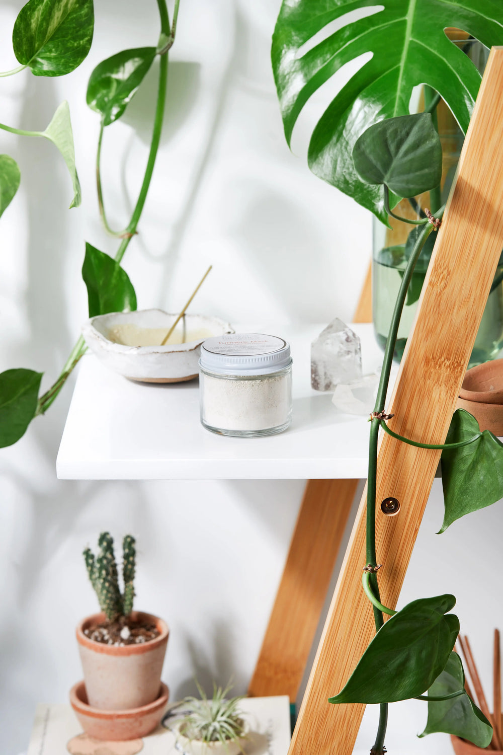 Turmeric Mask White Smokey