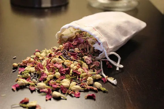 Sexy Organic Bath Tea or Sachet White Smokey