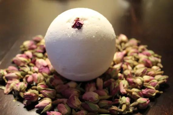 Bath Bomb Goats Milk and Honey White Smokey