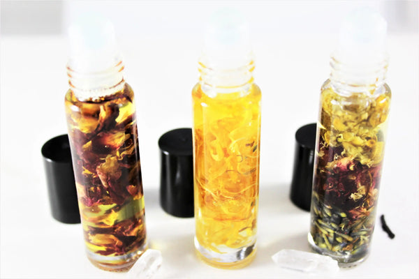 Organic Perfume Oil / Organic Essential Oil Blend / Organic Essential White Smokey