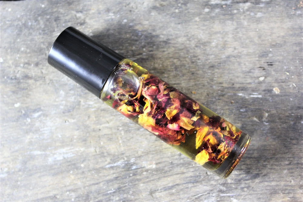 Organic Perfume Oil / Organic Essential Oil Blend / Organic Essential White Smokey