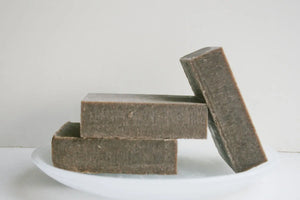 Comfrey & Aloe Soap Maroon Oliver