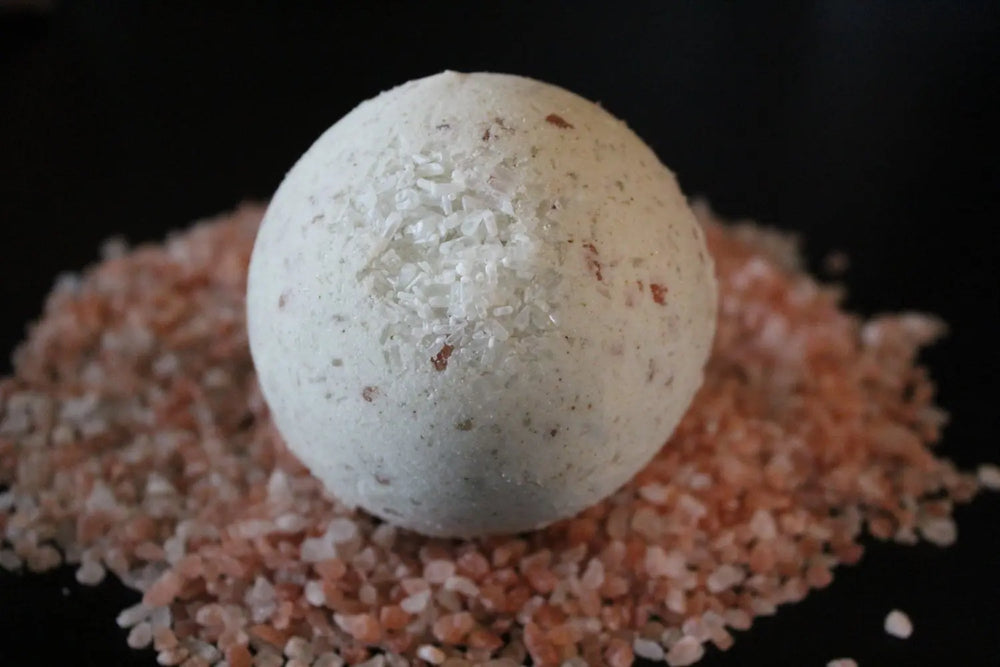 Skin Bomb-Large Organic Psoriasis/Eczema Bath Bomb White Smokey