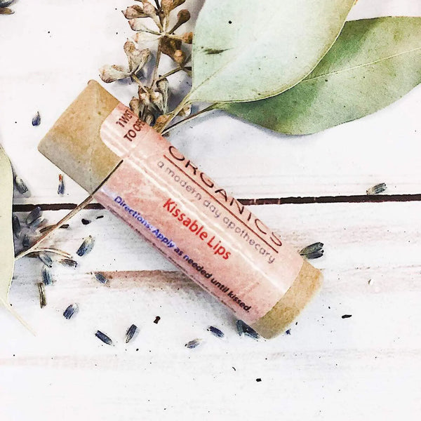 Kissable Lips / Chapstick Lip Balm / PAPERBOARD Tube White Smokey